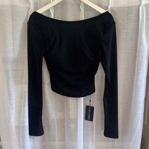 Lucky Honey Active Elegant Black Long Sleeve Top